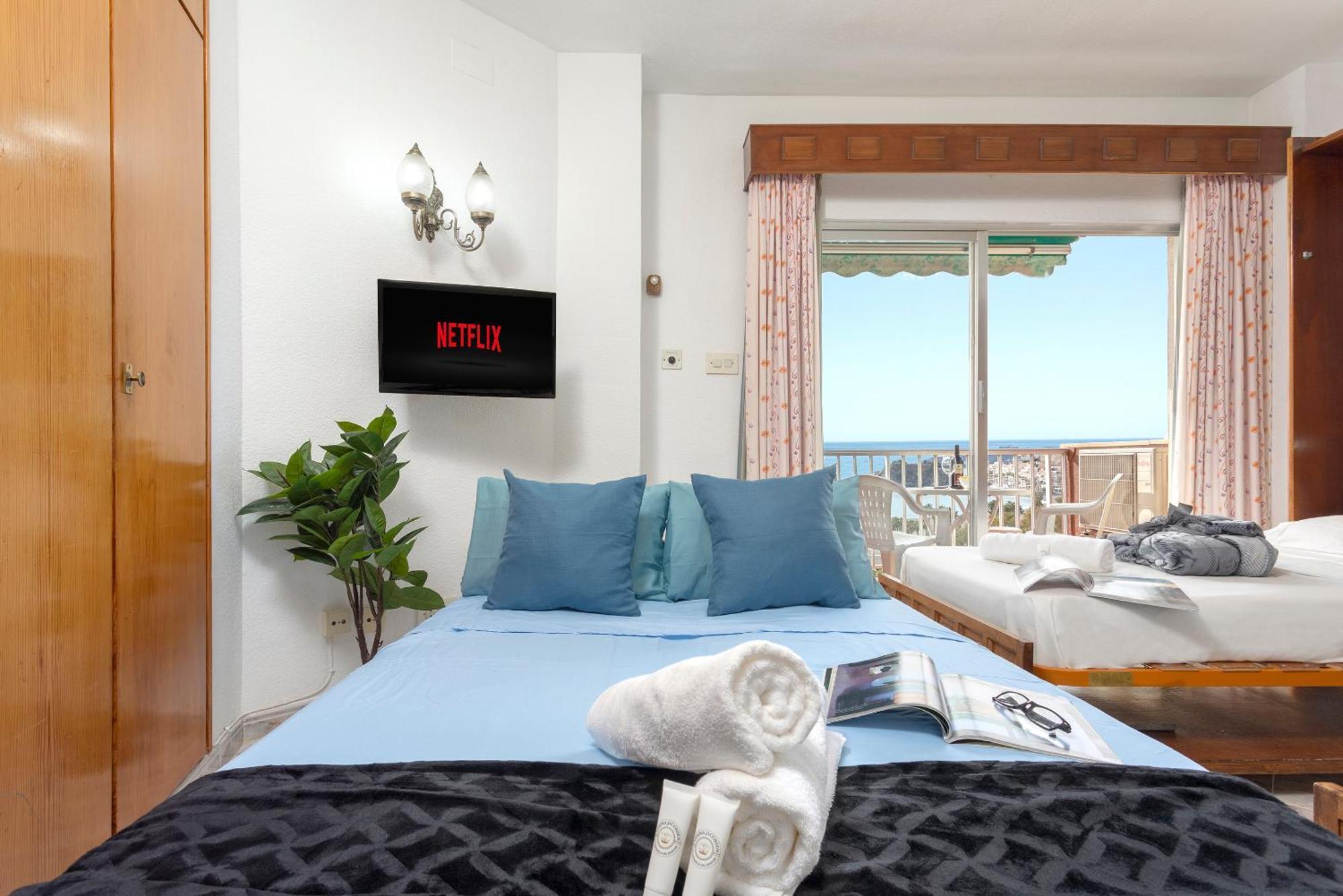 1004 - Beachfront Apartment On El Paseo, 4 Pers - Air Conditionning - Wi-Fi - Smart Tv Almuñécar Eksteriør bilde
